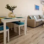 Summertime In South Bay Apartment *