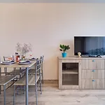 Summertime In South Bay Apartment Warna