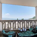 Summertime In South Bay Warna