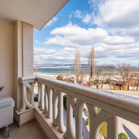 Summertime In South Bay Apartamento Varna