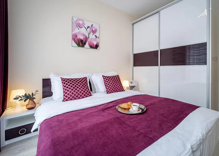 Summertime In South Bay * Varna