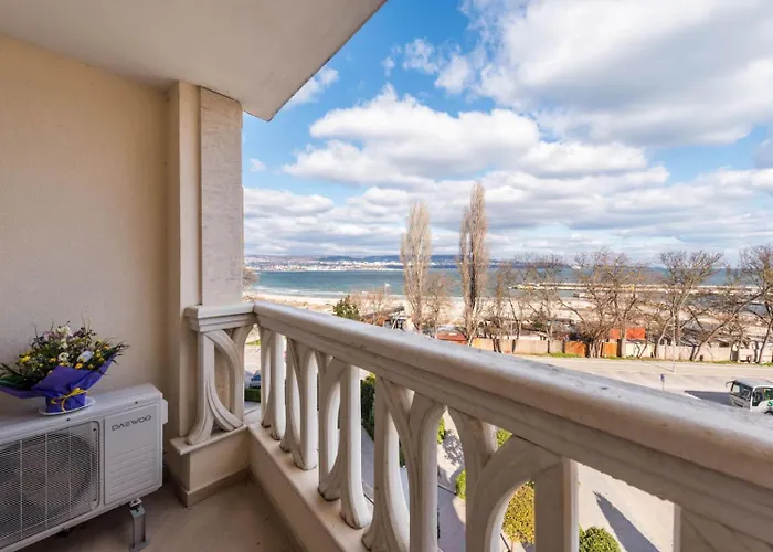 Summertime In South Bay 公寓 瓦爾納